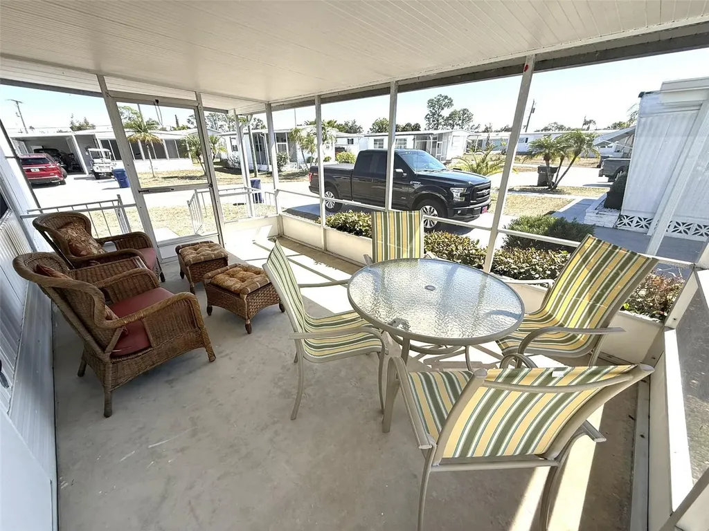 212 Wolverine Avenue North Port FL 34287