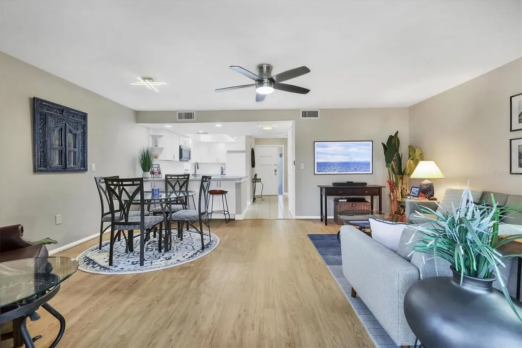 3041 Quail Hollow Sarasota FL 34235