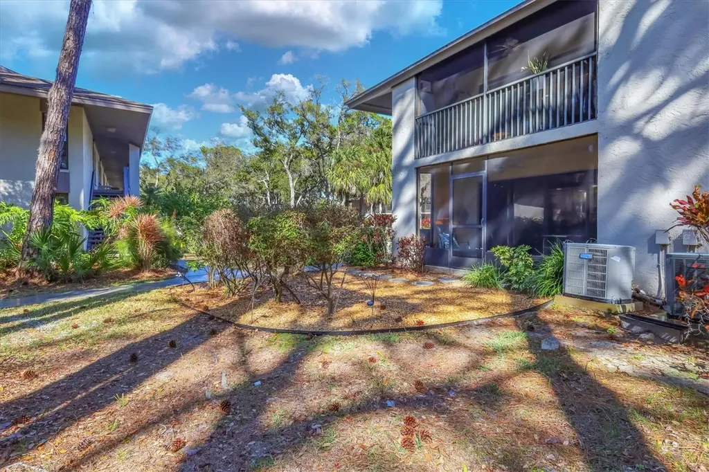 3041 Quail Hollow Sarasota FL 34235