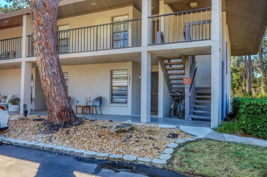 3041 Quail Hollow Sarasota FL 34235