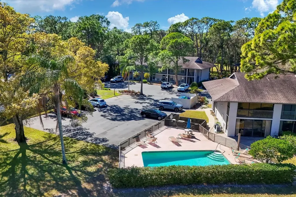 3041 Quail Hollow Sarasota FL 34235