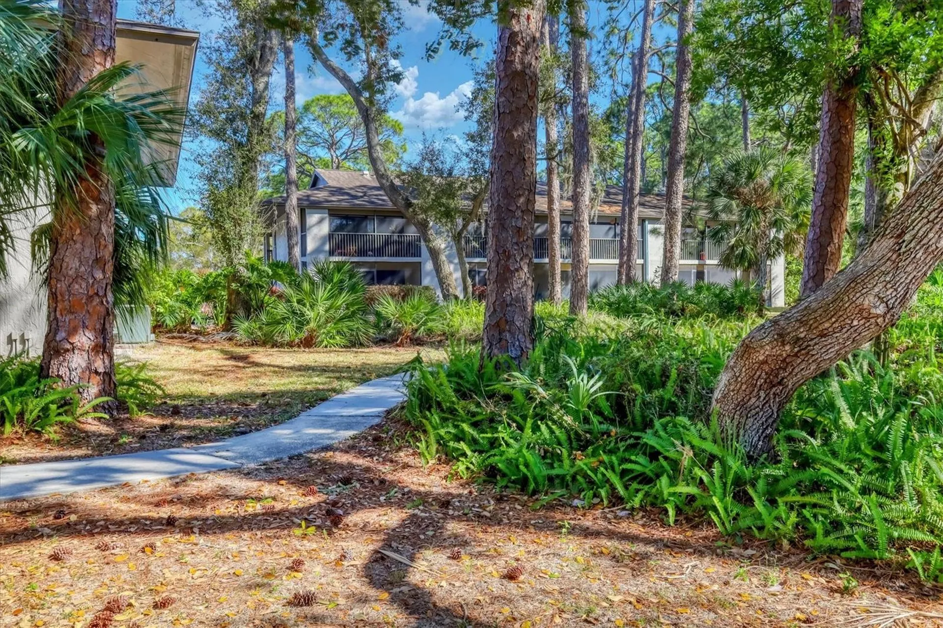 3041 Quail Hollow Sarasota FL 34235