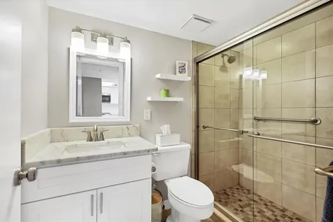 3041 Quail Hollow Sarasota FL 34235