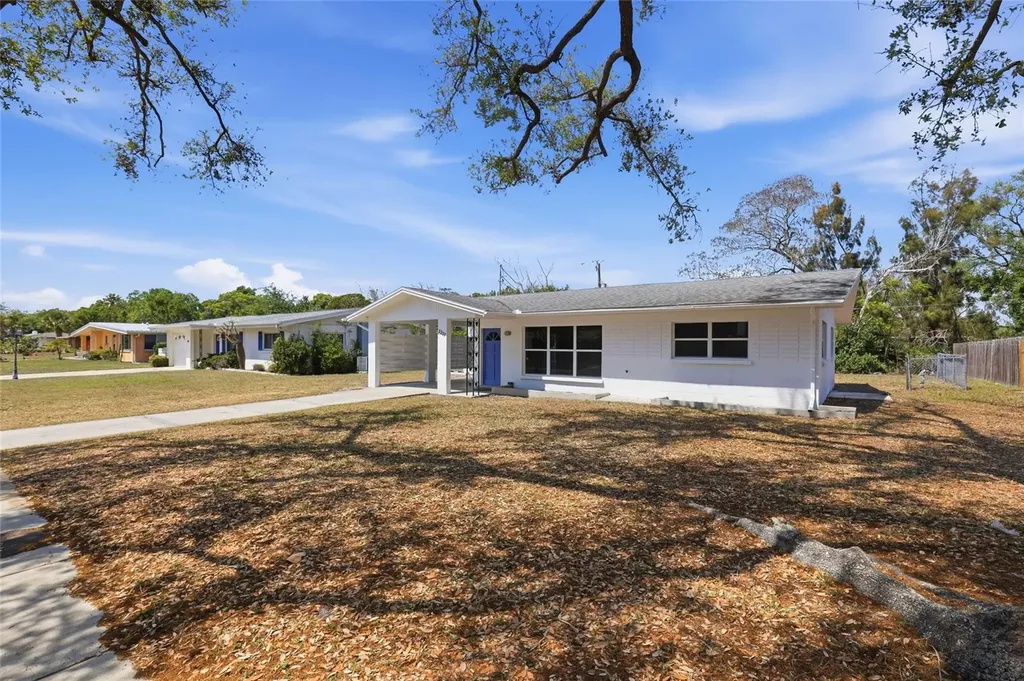 2227 Grove Street Sarasota FL 34239