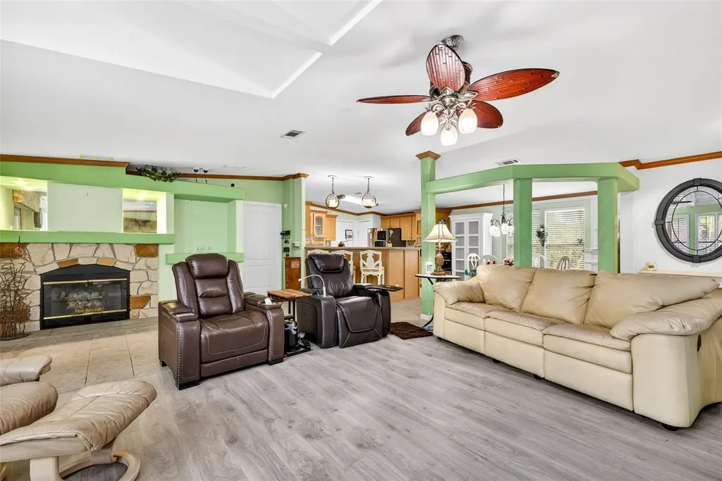 3308 24th Avenue SE Ruskin FL 33570
