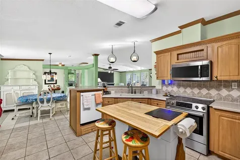 3308 24th Avenue SE Ruskin FL 33570