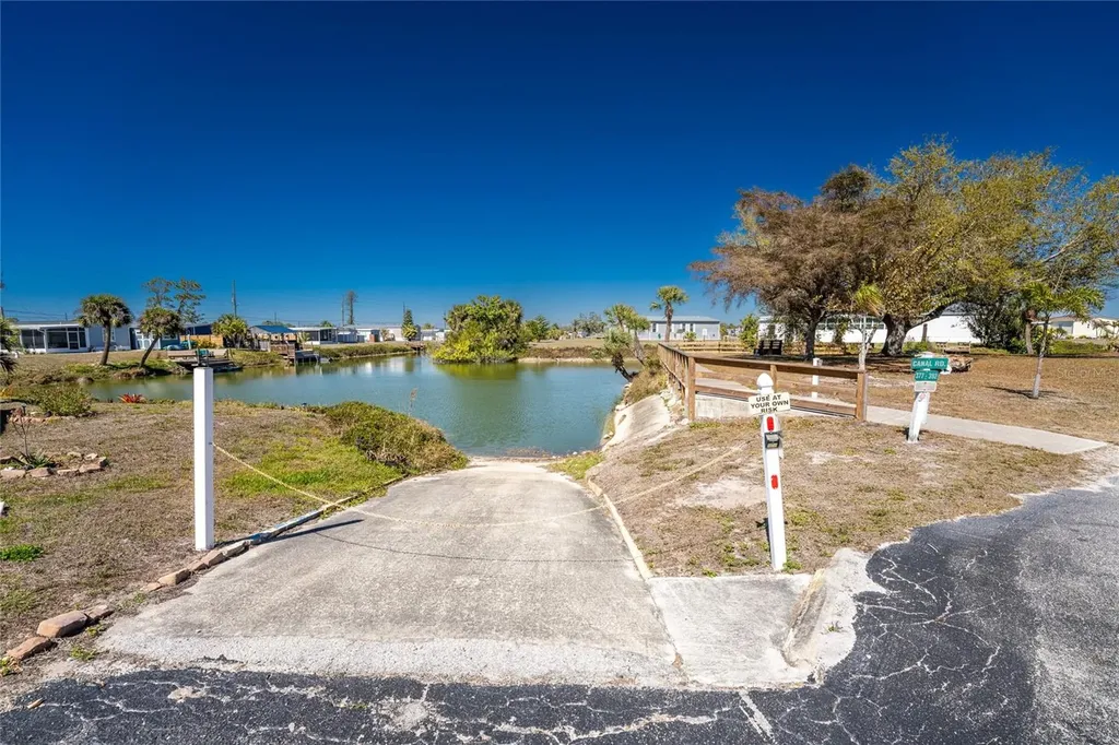 1475 Flamingo Drive Englewood FL 34224