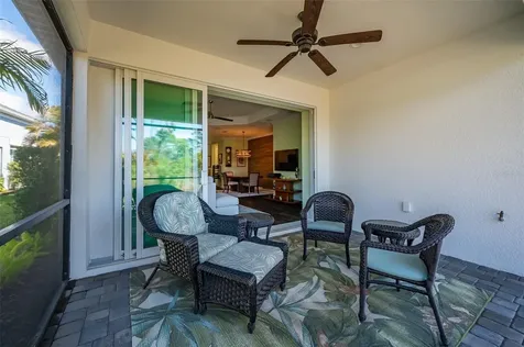 2726 Sapphire Blue Lane Bradenton FL 34211