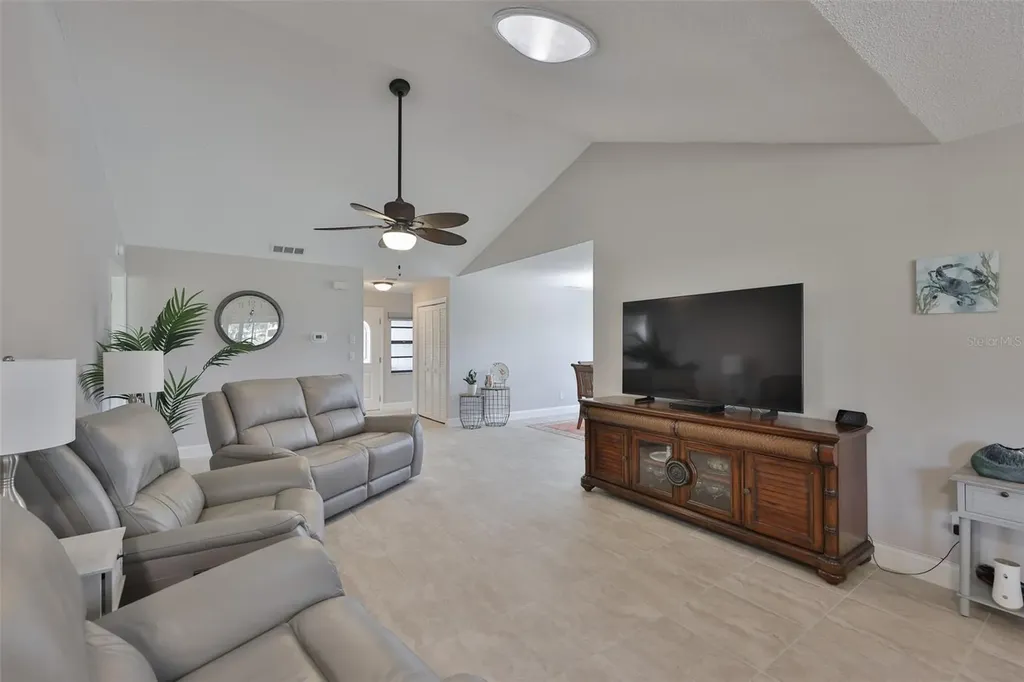 315 Linger Lane Sun City Center FL 33573