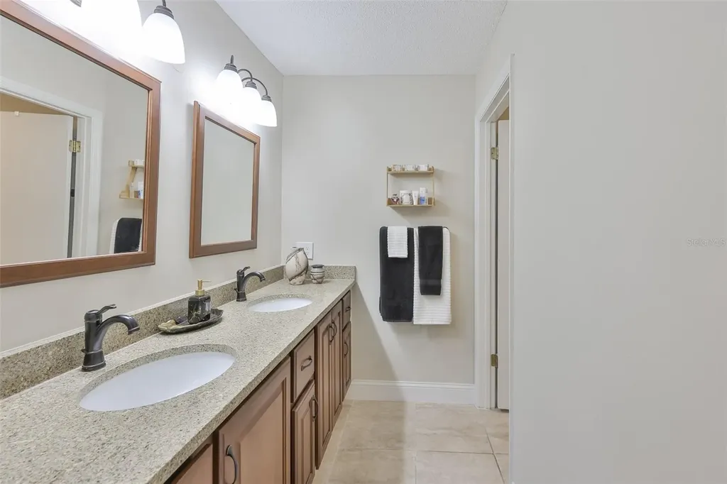 315 Linger Lane Sun City Center FL 33573