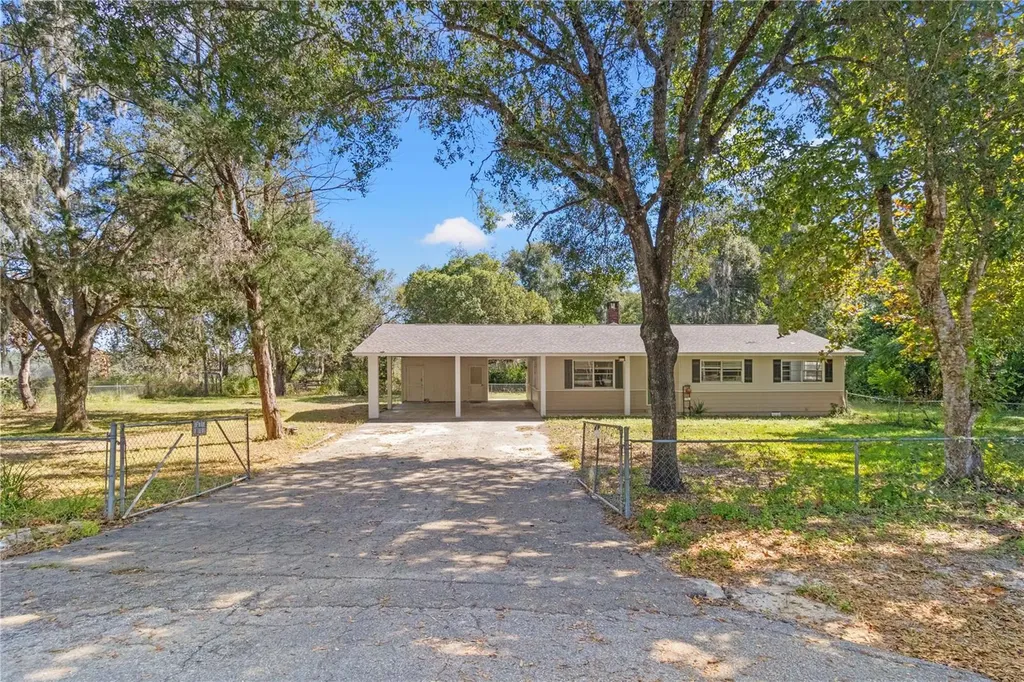 6949 Cr 651 Bushnell FL 33513