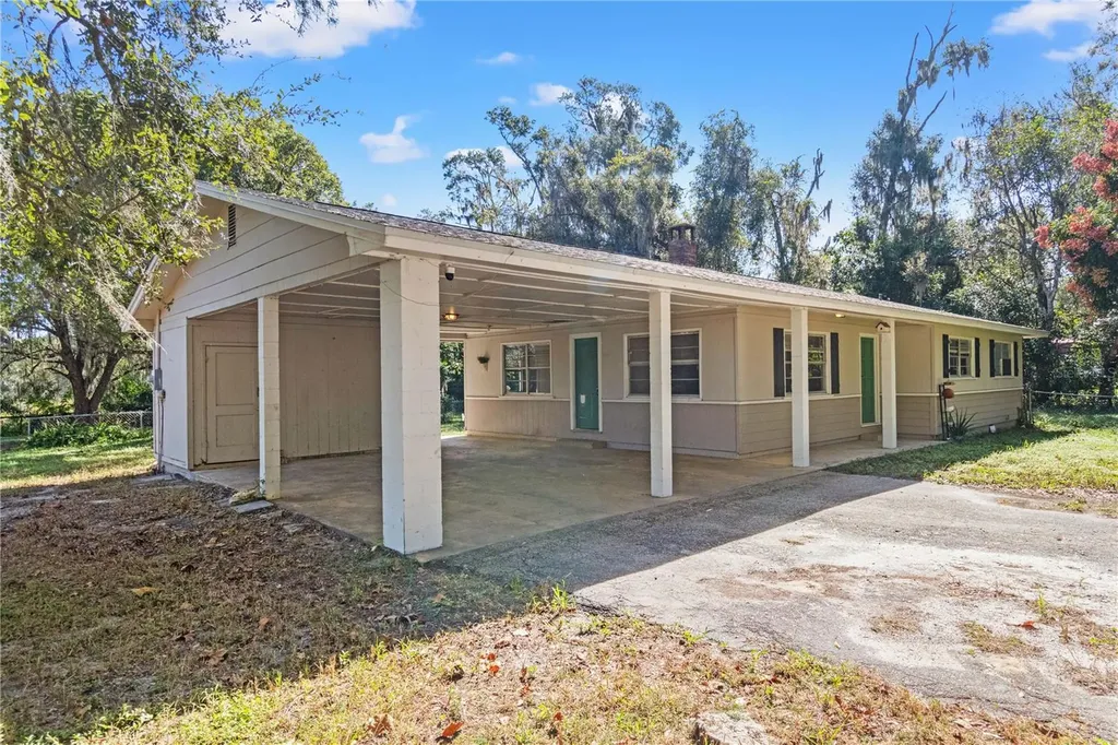 6949 Cr 651 Bushnell FL 33513