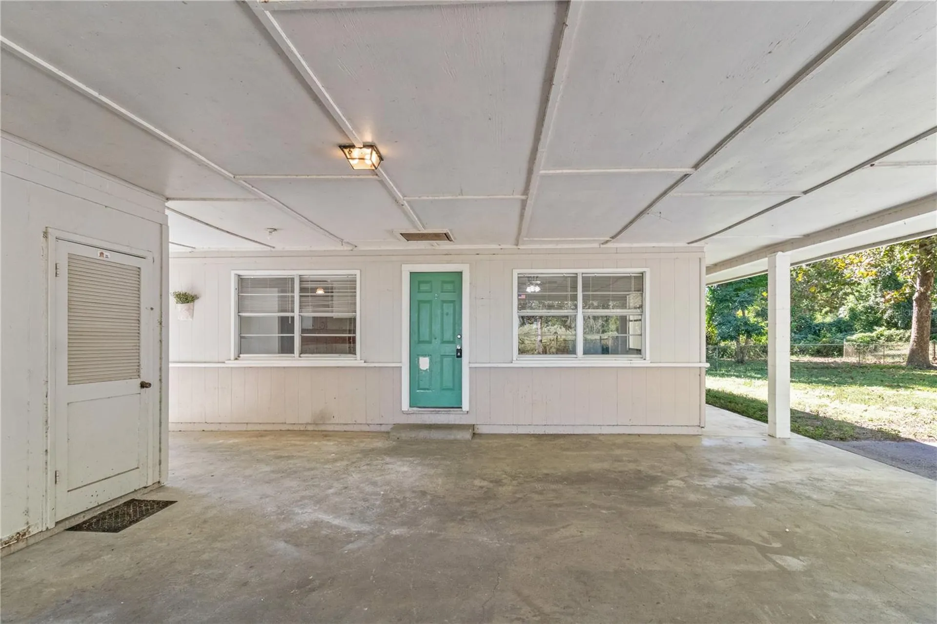 6949 Cr 651 Bushnell FL 33513