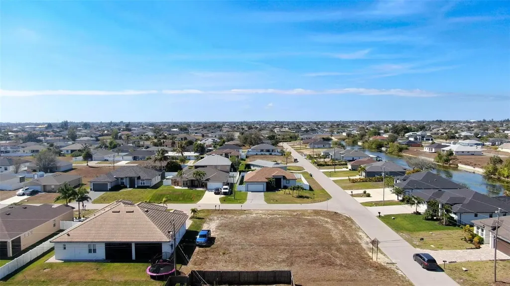1117 NE 7th Place Cape Coral FL 33909