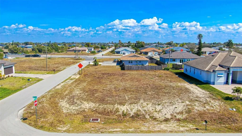 1117 NE 7th Place Cape Coral FL 33909