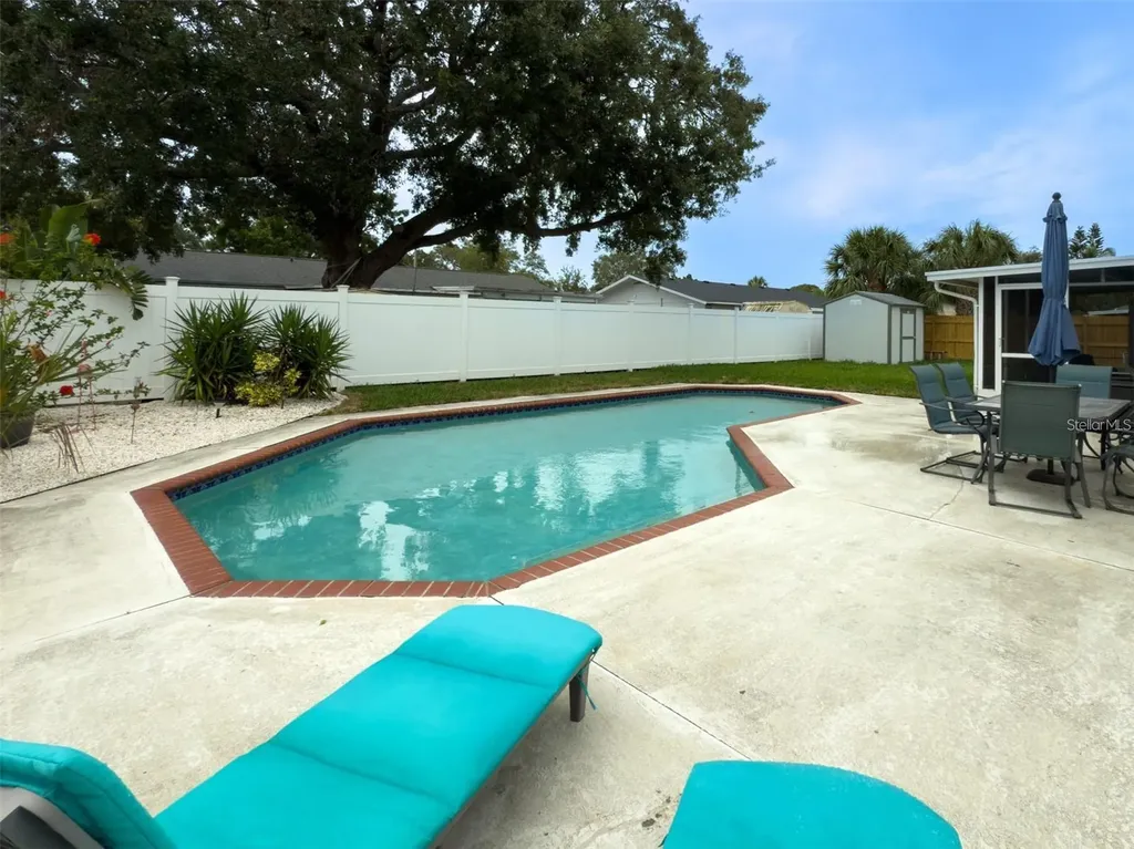 4725 Soapstone Drive Tampa FL 33615