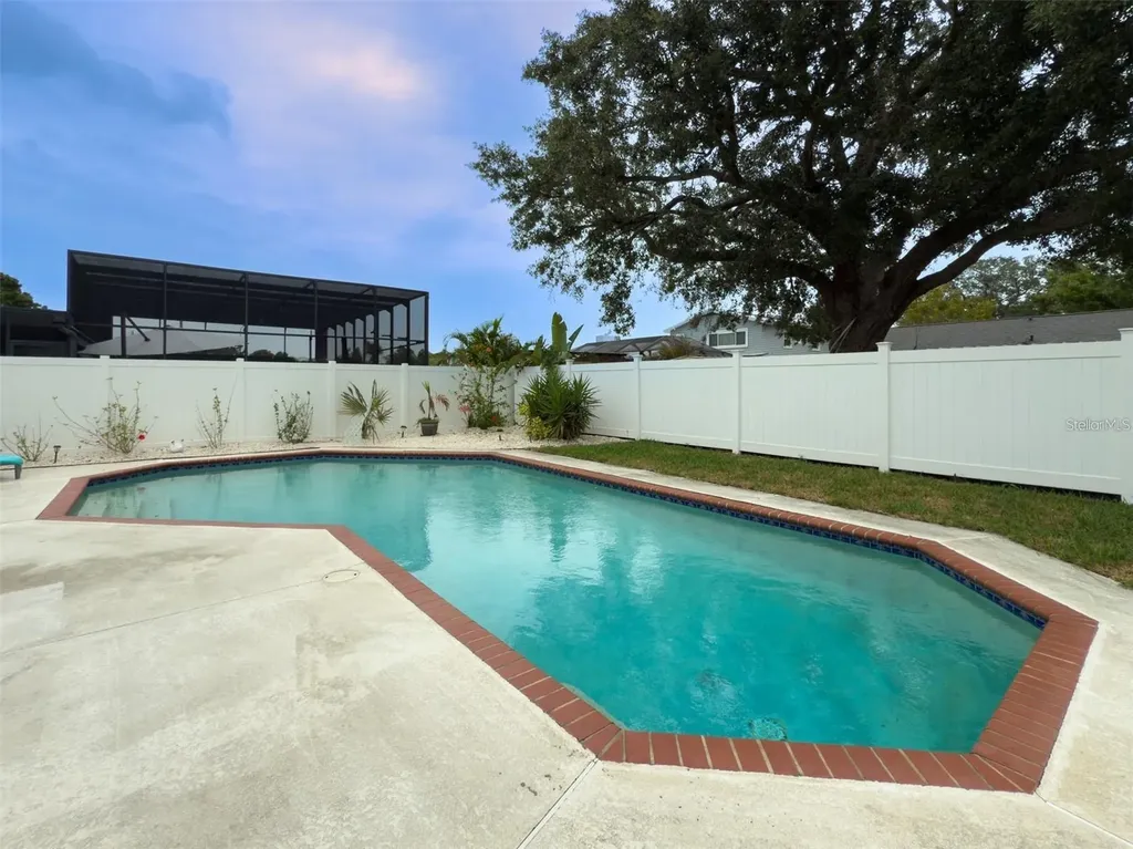 4725 Soapstone Drive Tampa FL 33615
