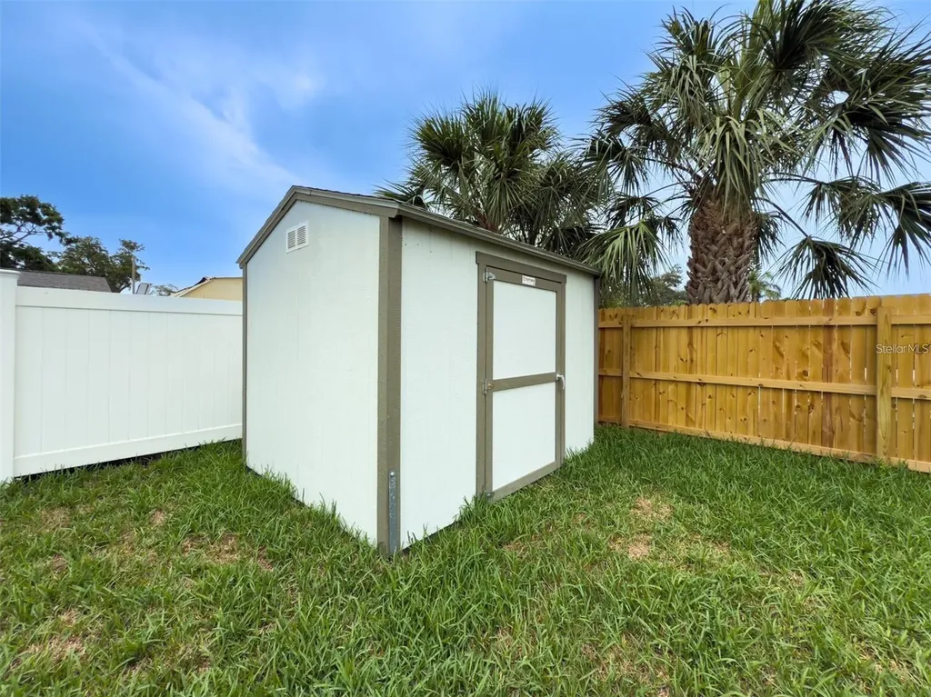 4725 Soapstone Drive Tampa FL 33615