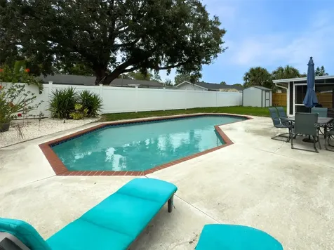 4725 Soapstone Drive Tampa FL 33615