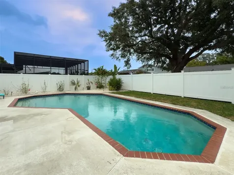 4725 Soapstone Drive Tampa FL 33615