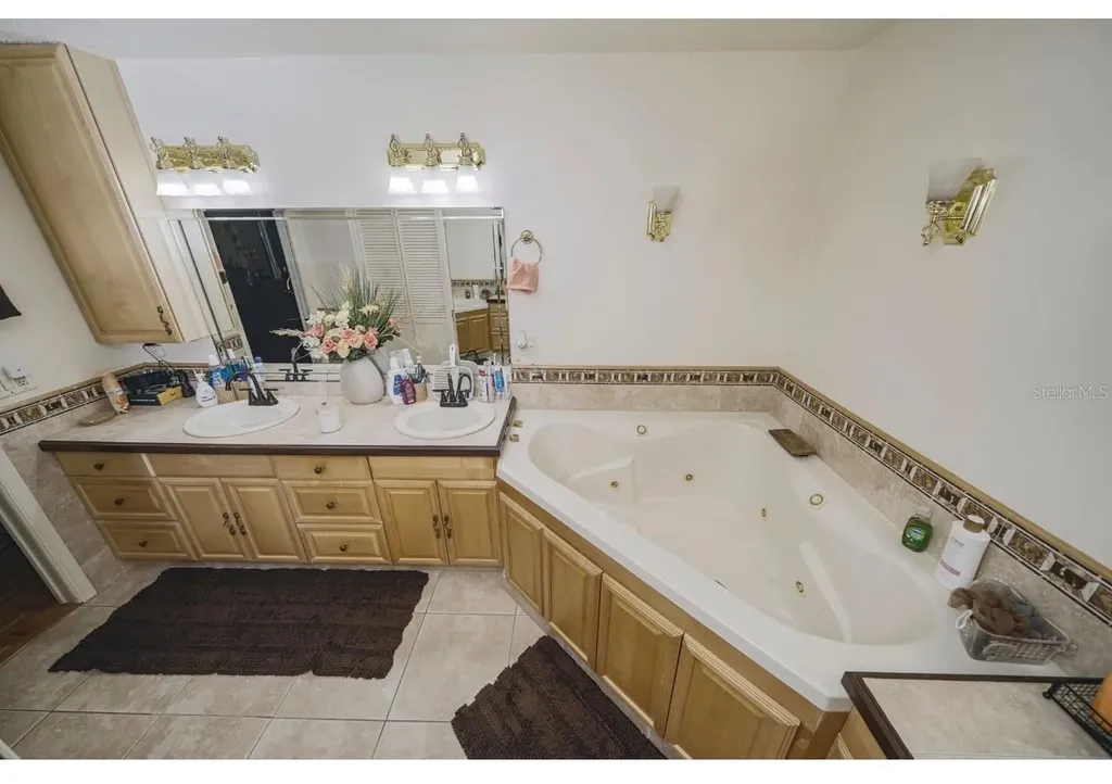 8140 Terrace Garden Drive N St Petersburg FL 33709