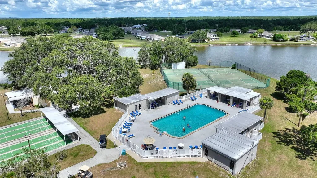 5109 Club Circle Lakeshore FL 33854