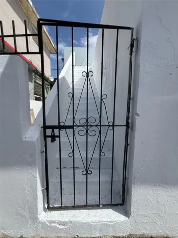16 Celis Aguilera St. Corner Manati PR 00674