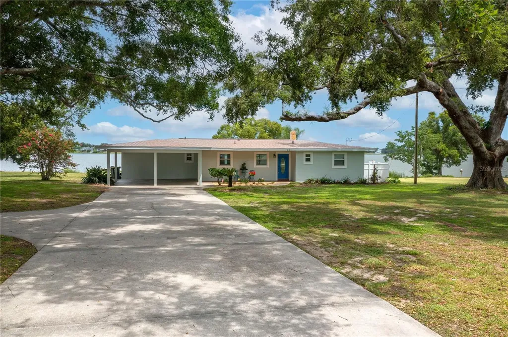 21 Lake Avenue Winter Haven FL 33880