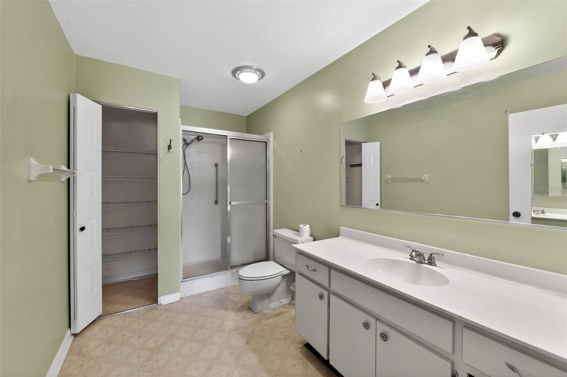 2121 Meadowlark Lane Sun City Center FL 33573