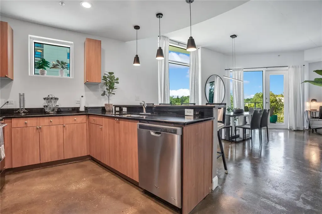 525 E Jackson Street Orlando FL 32801
