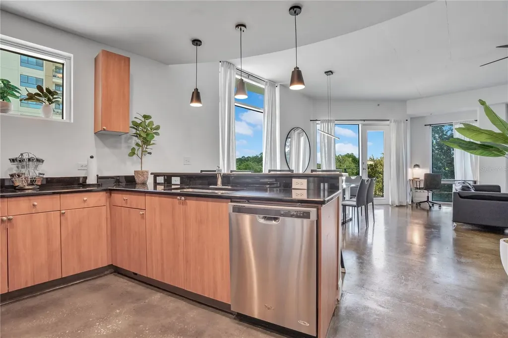 525 E Jackson Street Orlando FL 32801