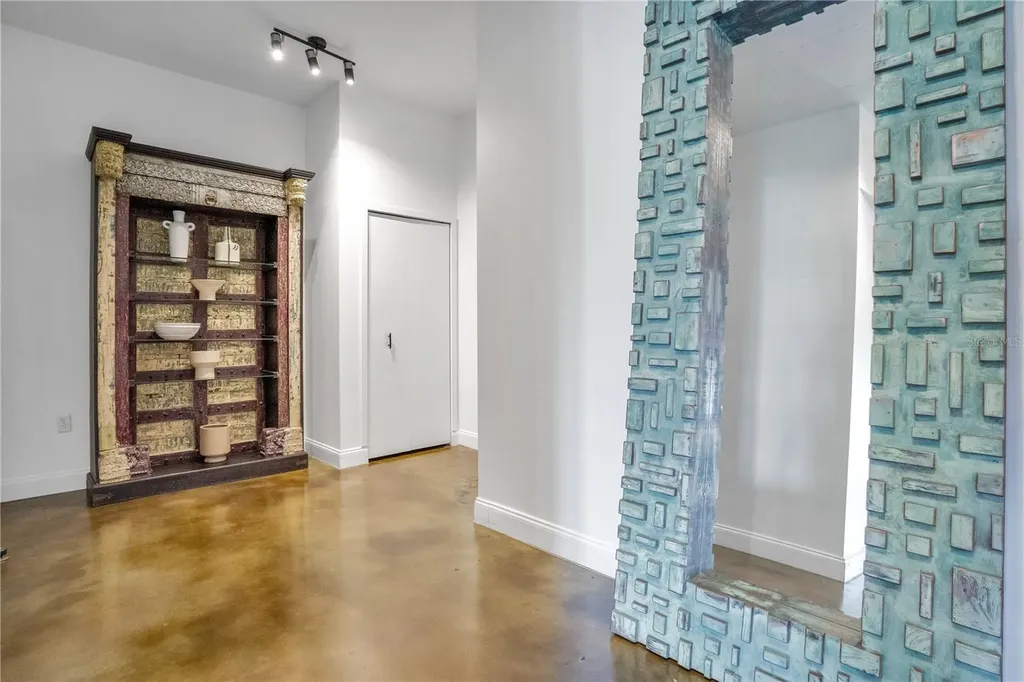 525 E Jackson Street Orlando FL 32801