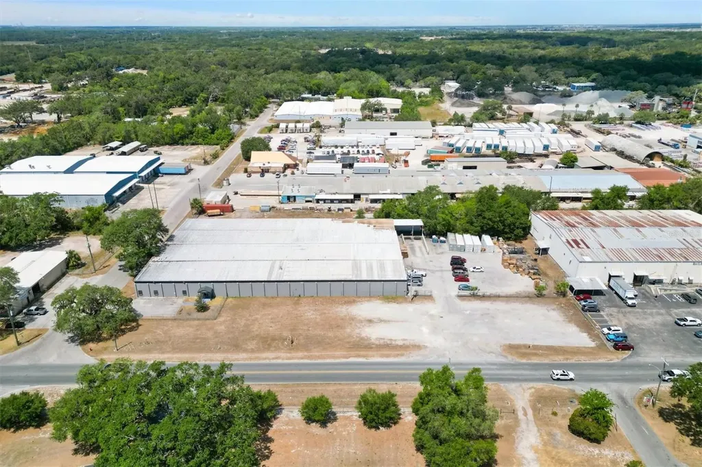 1103 Thomas Avenue Leesburg FL 34748