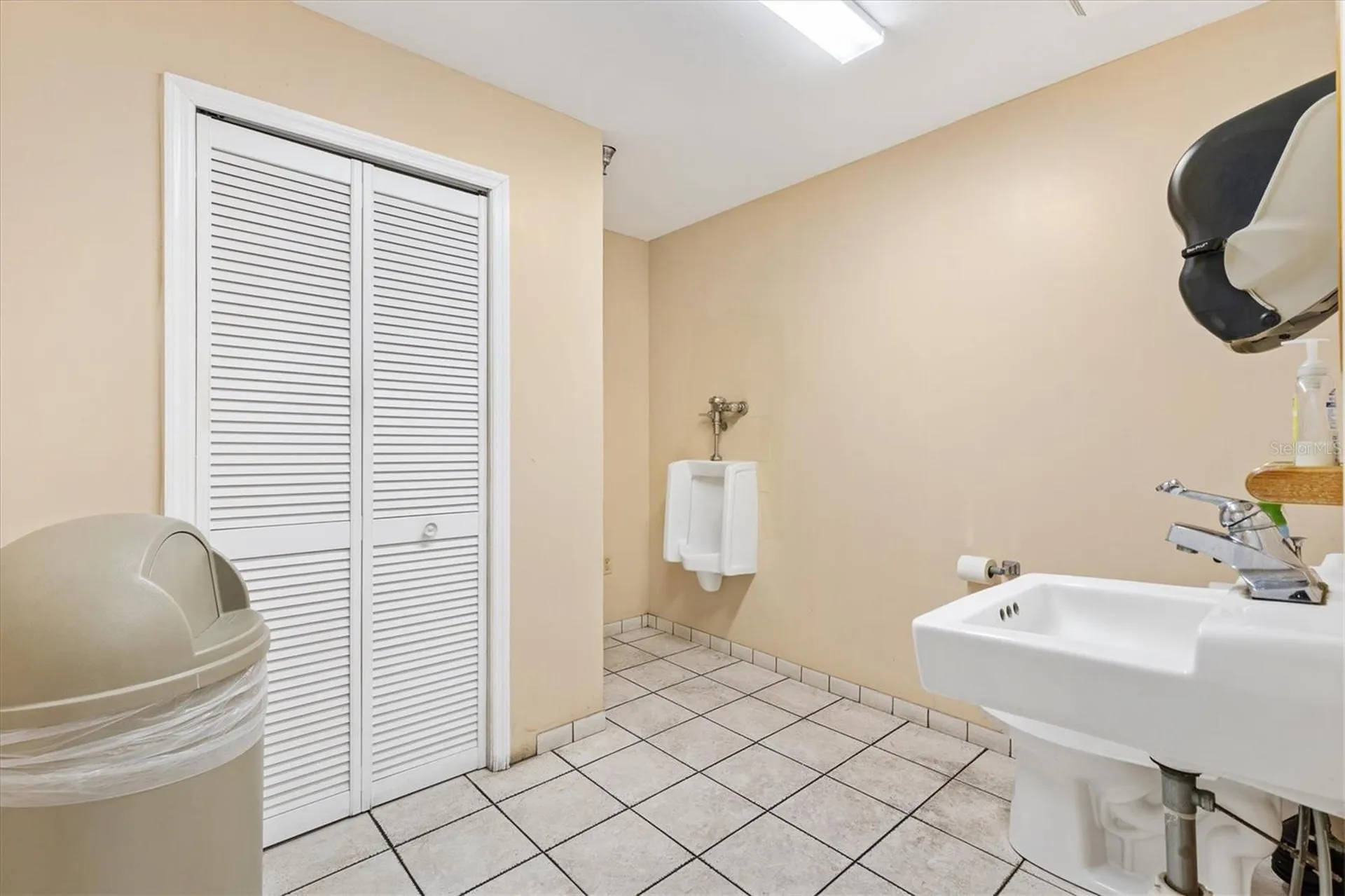 1103 Thomas Avenue Leesburg FL 34748