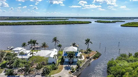 3796 Peace River Drive Punta Gorda FL 33983