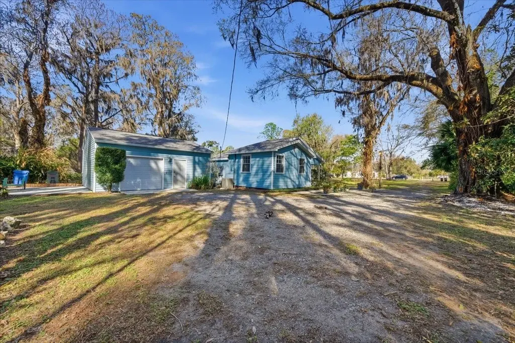 19513 Deer Lake Road Lutz FL 33548