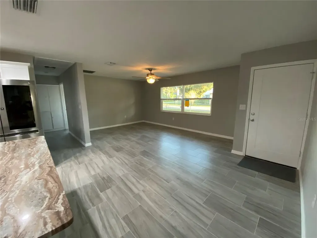 38415 9th Avenue Zephyrhills FL 33542
