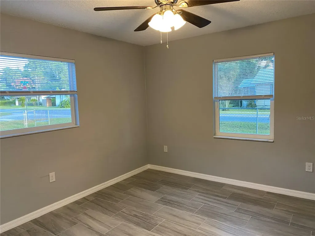 38415 9th Avenue Zephyrhills FL 33542