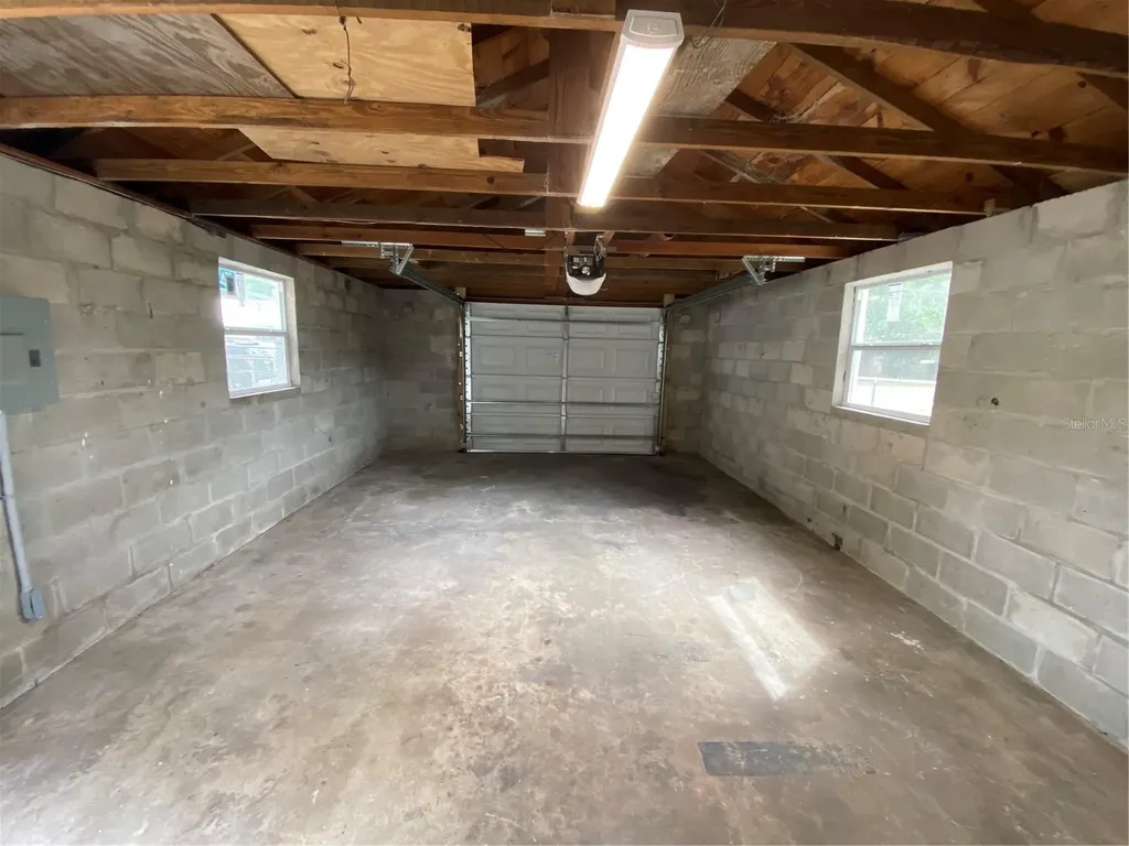 38415 9th Avenue Zephyrhills FL 33542