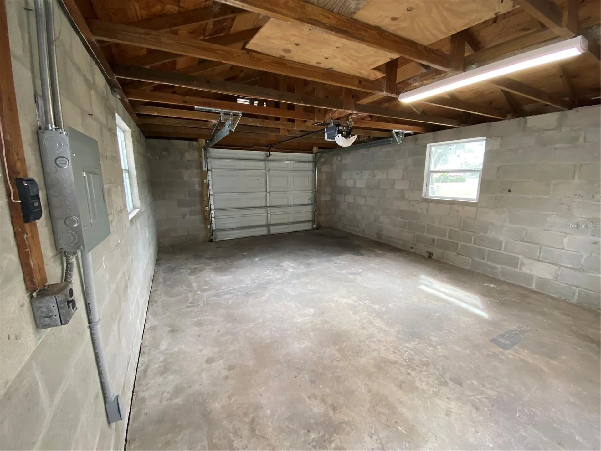 38415 9th Avenue Zephyrhills FL 33542
