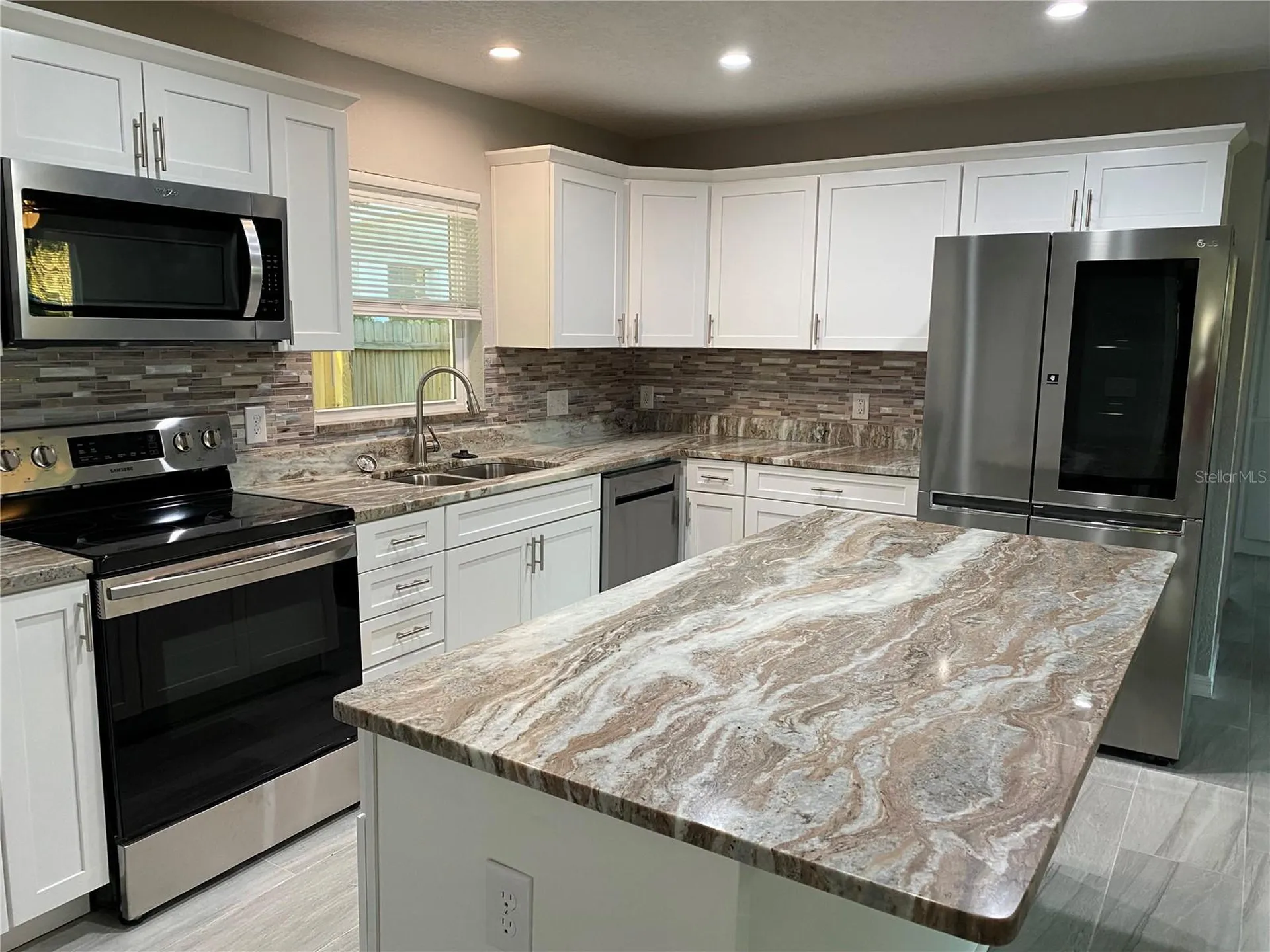 38415 9th Avenue Zephyrhills FL 33542
