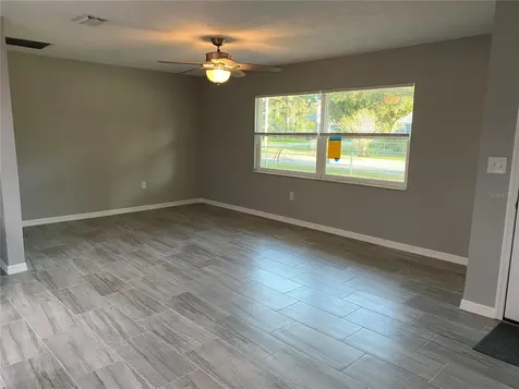 38415 9th Avenue Zephyrhills FL 33542
