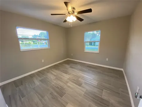 38415 9th Avenue Zephyrhills FL 33542