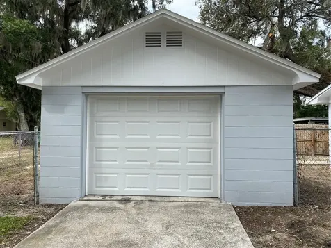 38415 9th Avenue Zephyrhills FL 33542