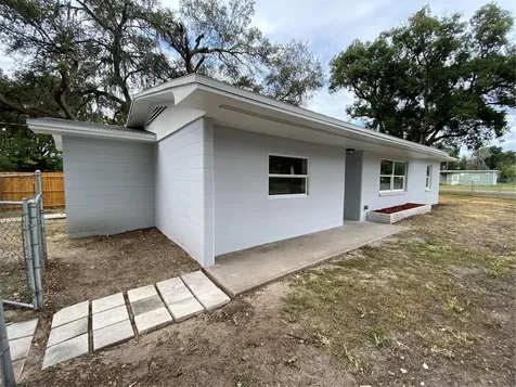 38415 9th Avenue Zephyrhills FL 33542