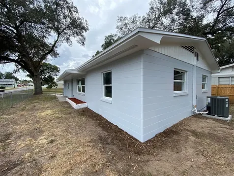 38415 9th Avenue Zephyrhills FL 33542