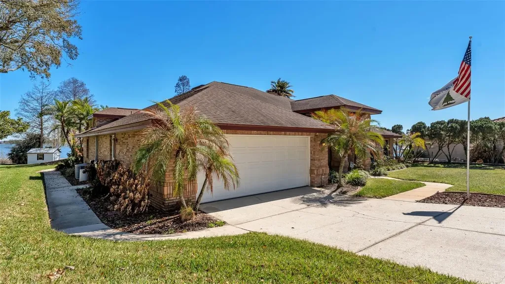 122 W Juliana Way Auburndale FL 33823