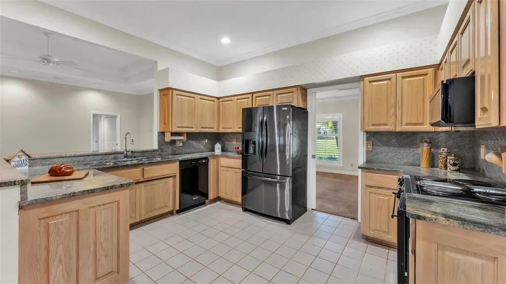 122 W Juliana Way Auburndale FL 33823