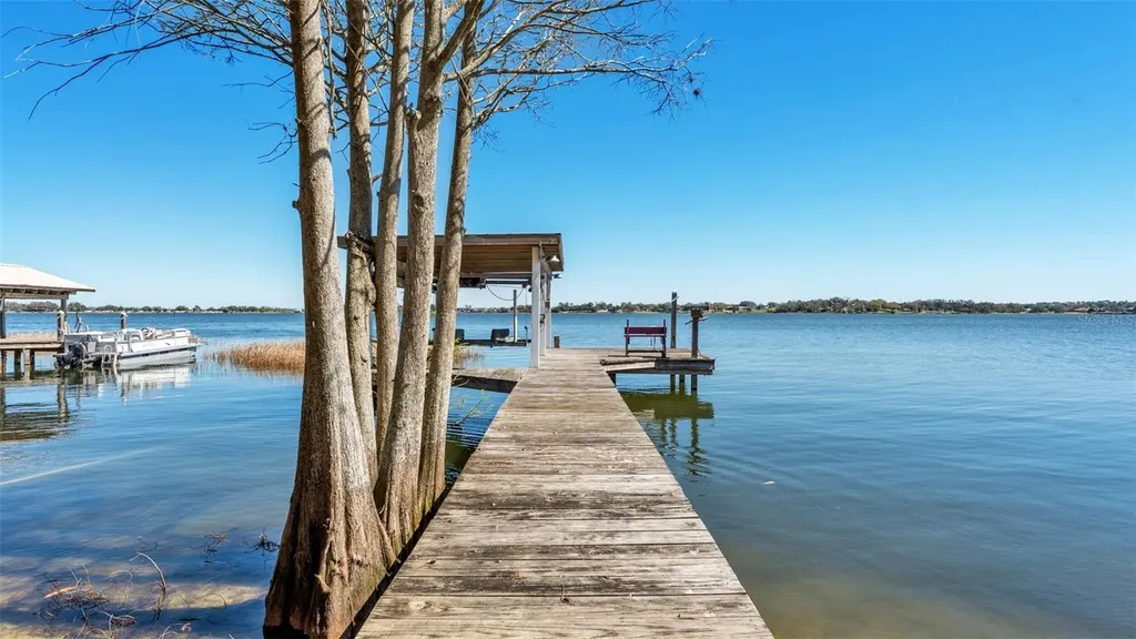 122 W Juliana Way Auburndale FL 33823