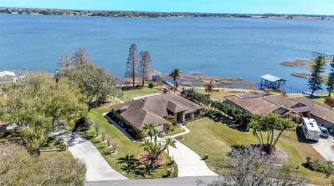 122 W Juliana Way Auburndale FL 33823